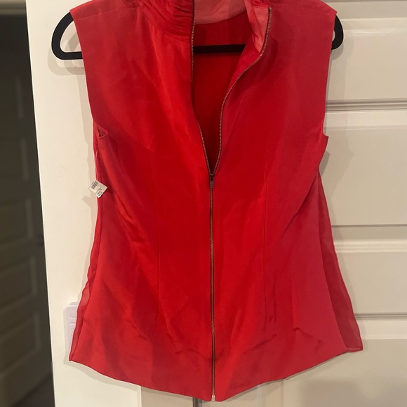 Just Drew sheer 100% silk pleated top - Picture 4 of 11